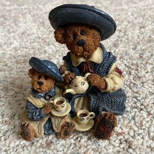 Boyd’s bear collectible figurine